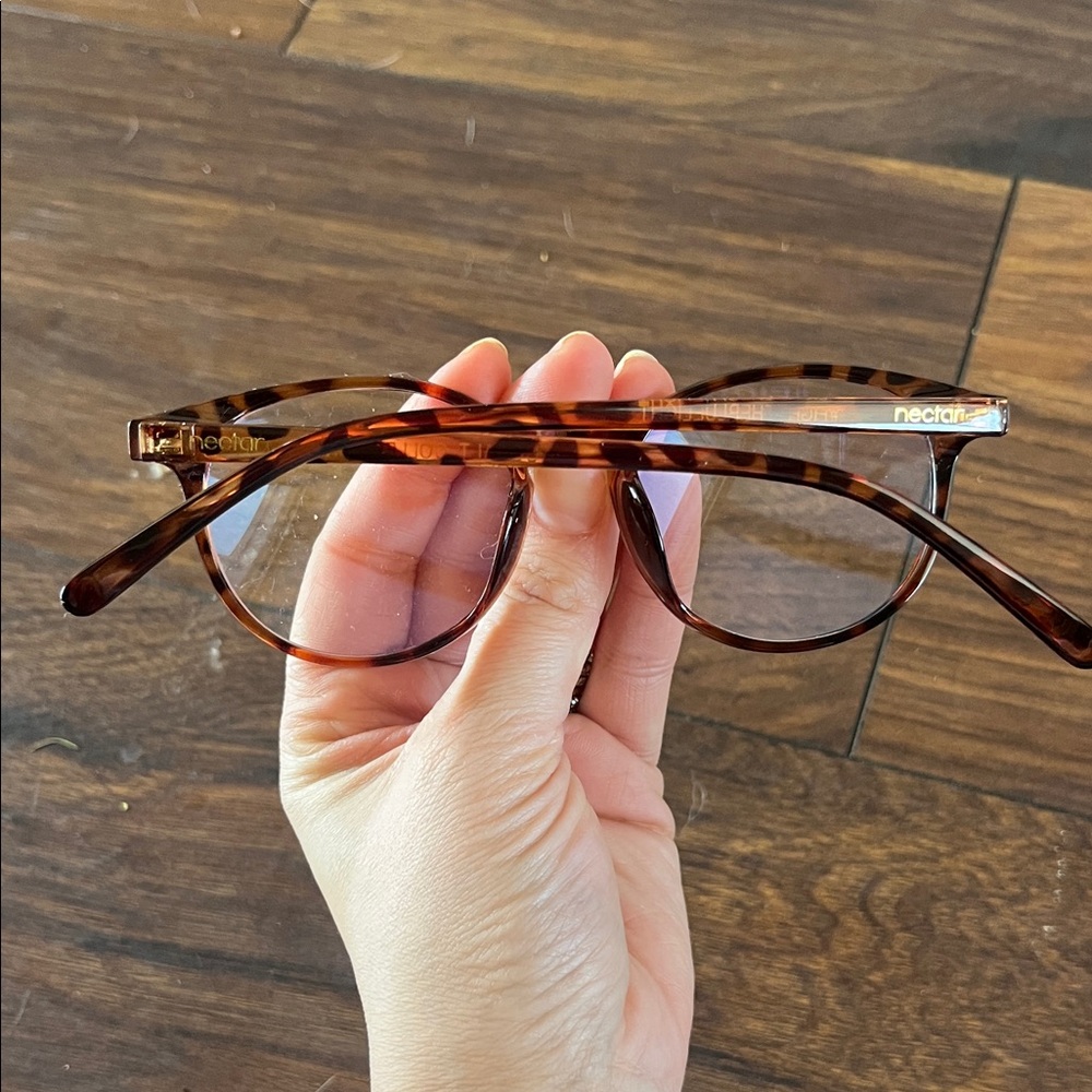 Nectar cobalt Collection Tortoiseshell Blue Light Glasses - Picture 2 of 2